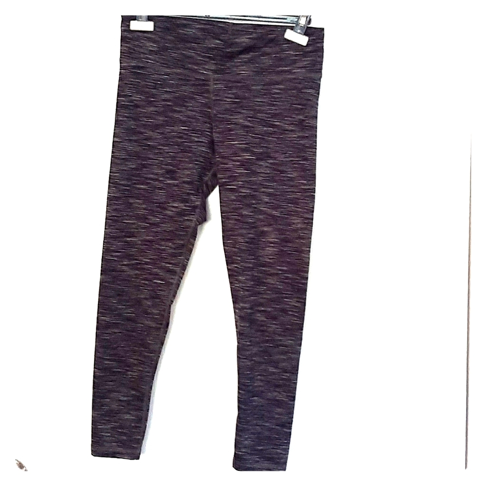 Athletic crop leggings